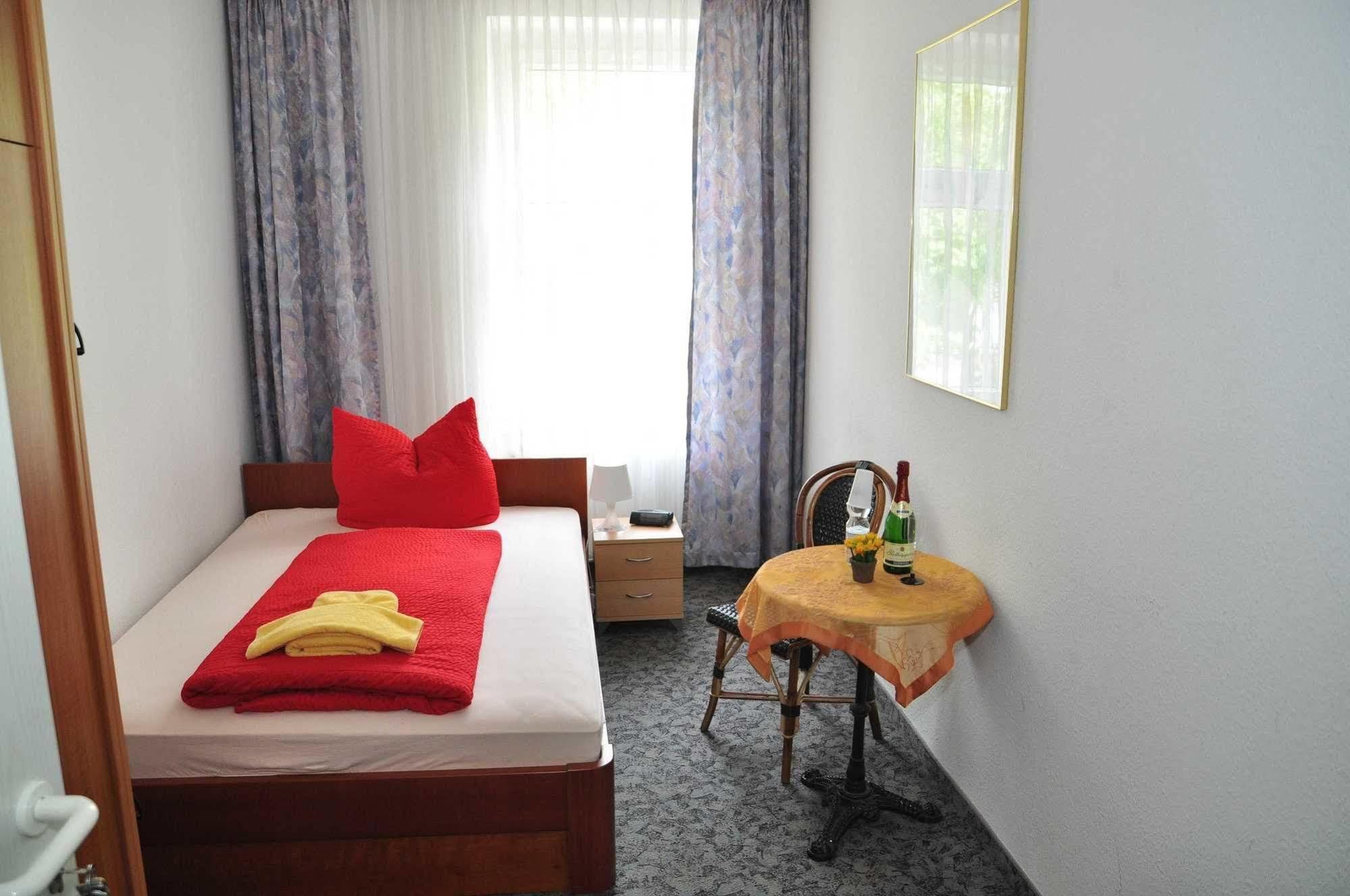 Pension Leipzig Georgplatz Ngoại thất bức ảnh